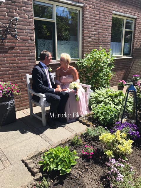 <img alt="bruidspaar"